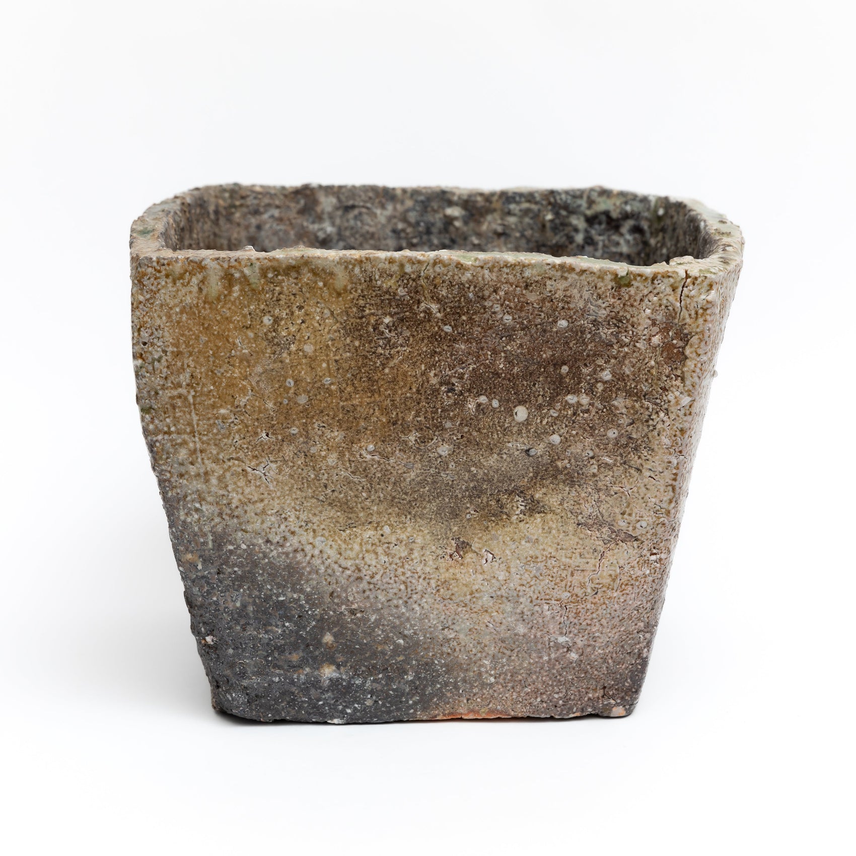 Iga square hanaire mizusashi by Aiko Watanabe front view