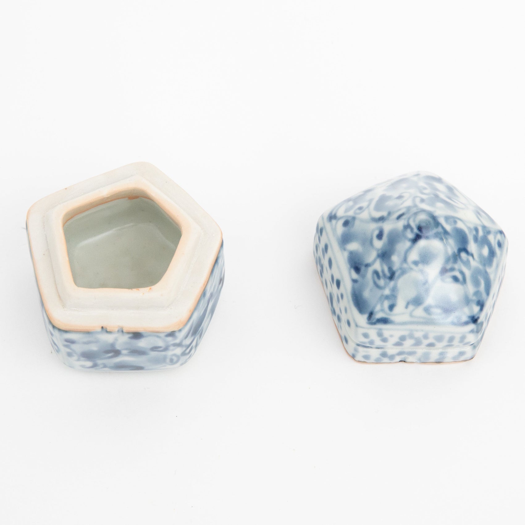 Boîte à encens en porcelaine à cinq faces motif bleu