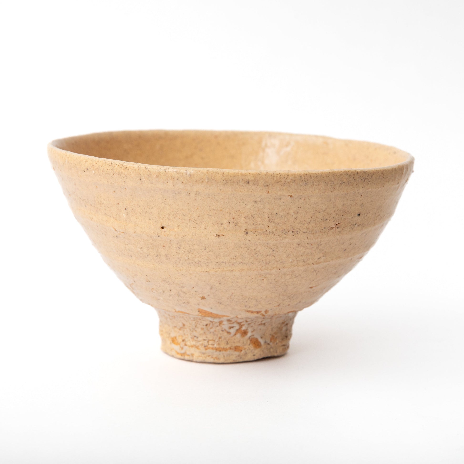 辻村塊 作 井戸茶碗の側面