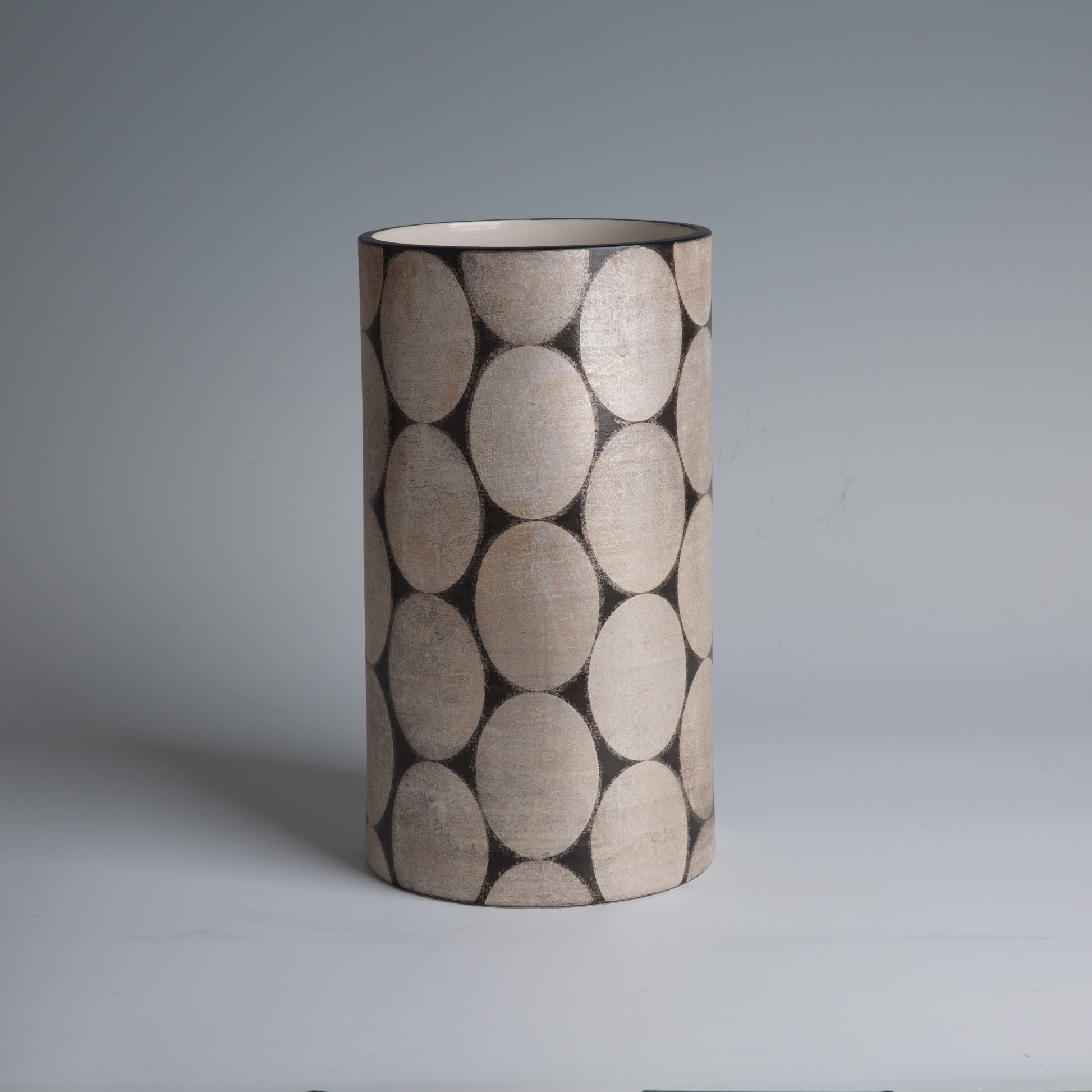 Dot pattern hanaire by Fumiyo Sasaki angled view