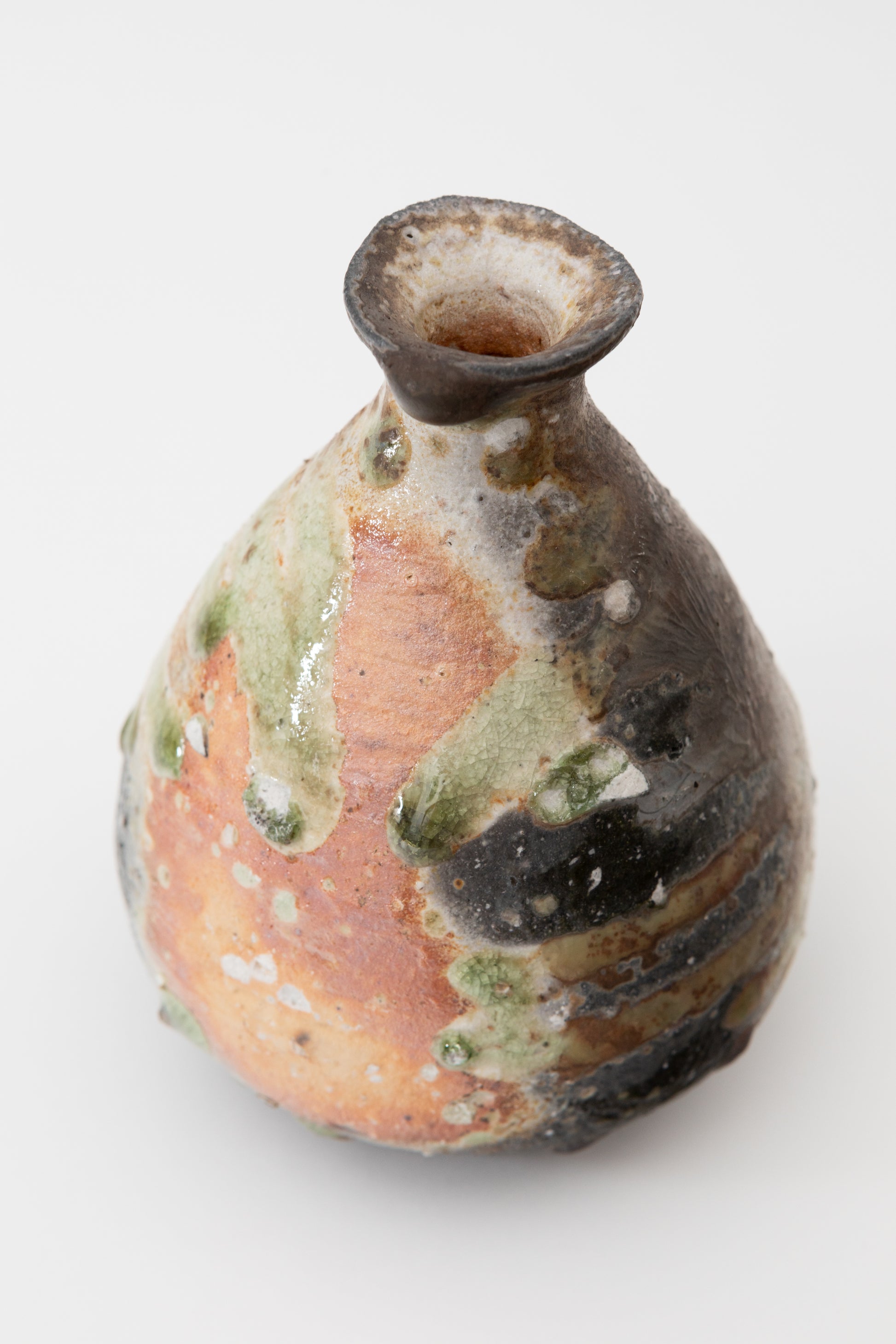 Iga tokkuri by Kai Tsujimura front view