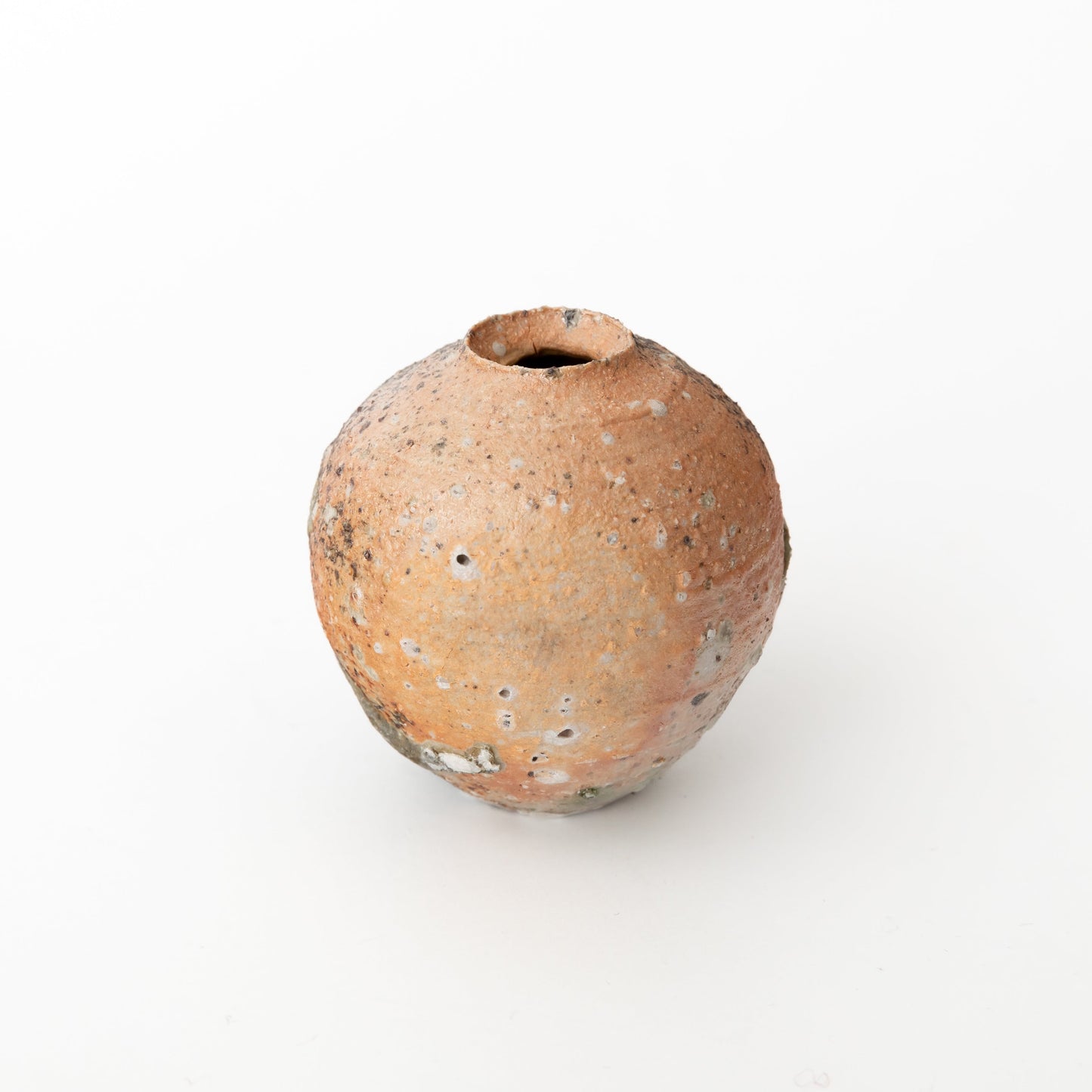 Natural ash glaze hanaire by Kai Tsujimura back view