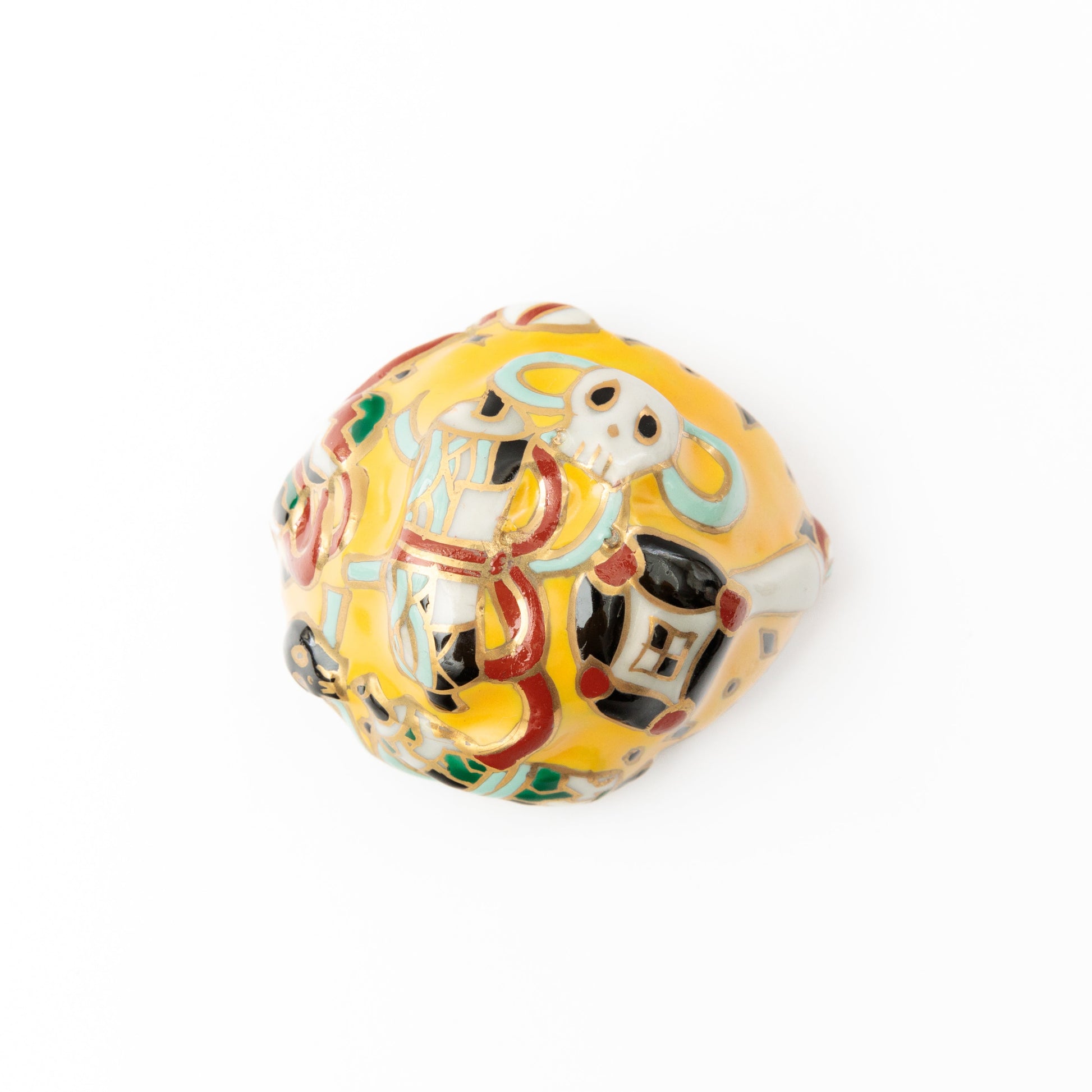 Takara-zukushi sakazuki by Kasumi Ueba bottom view decorative motif