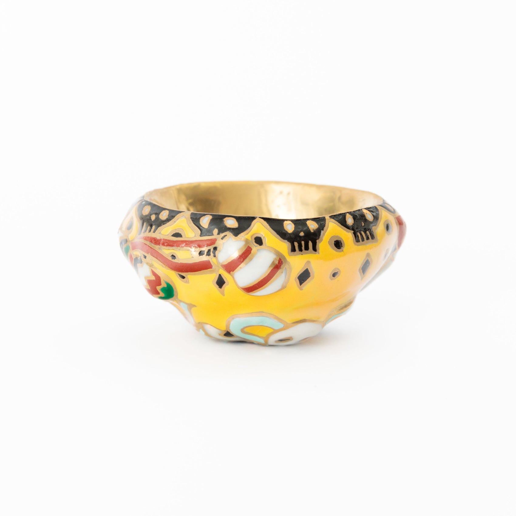 Takara-zukushi sakazuki by Kasumi Ueba alternate side view auspicious pattern