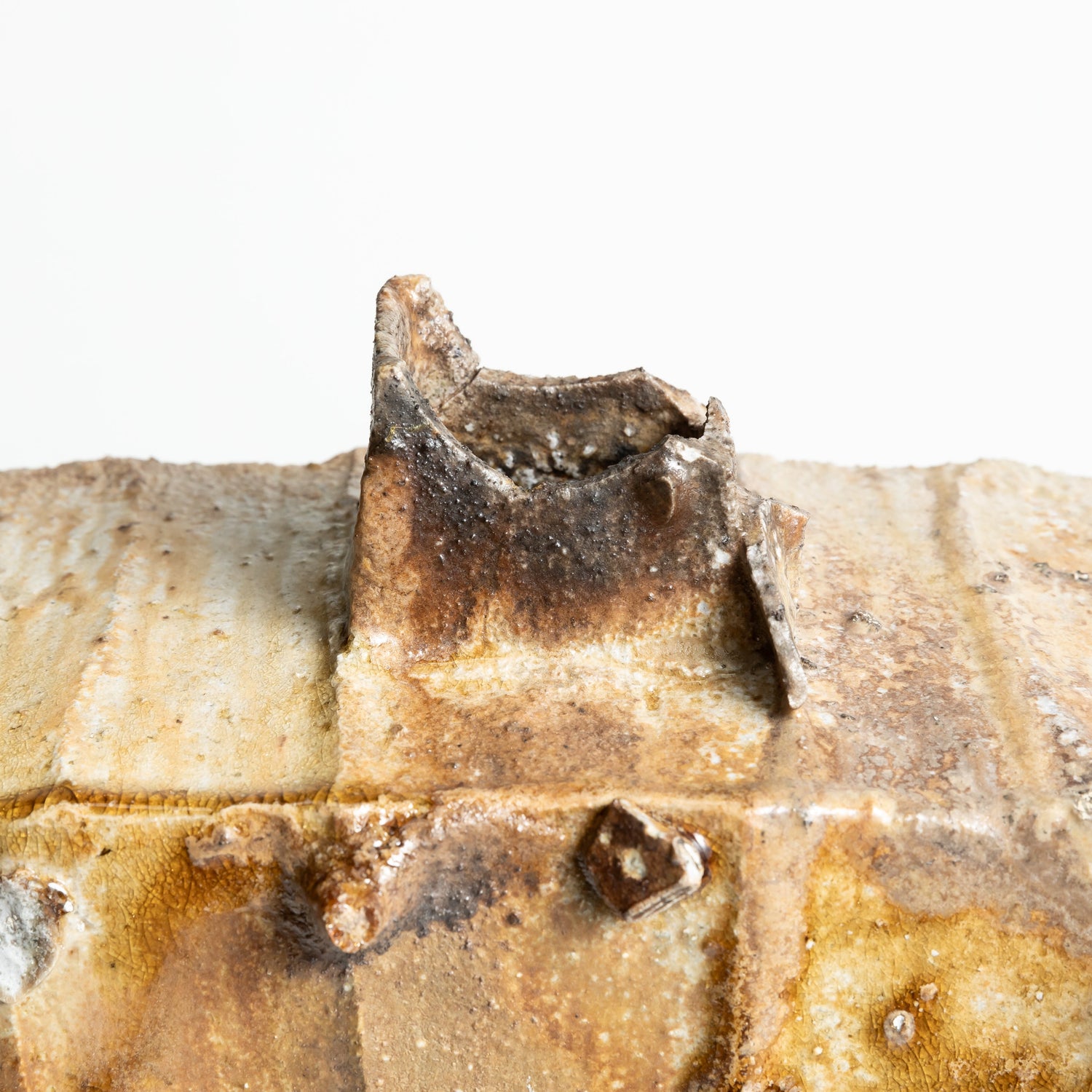 Ash covered kiln transformation shinogi flat hanaire by Ken Matsuzaki top detail