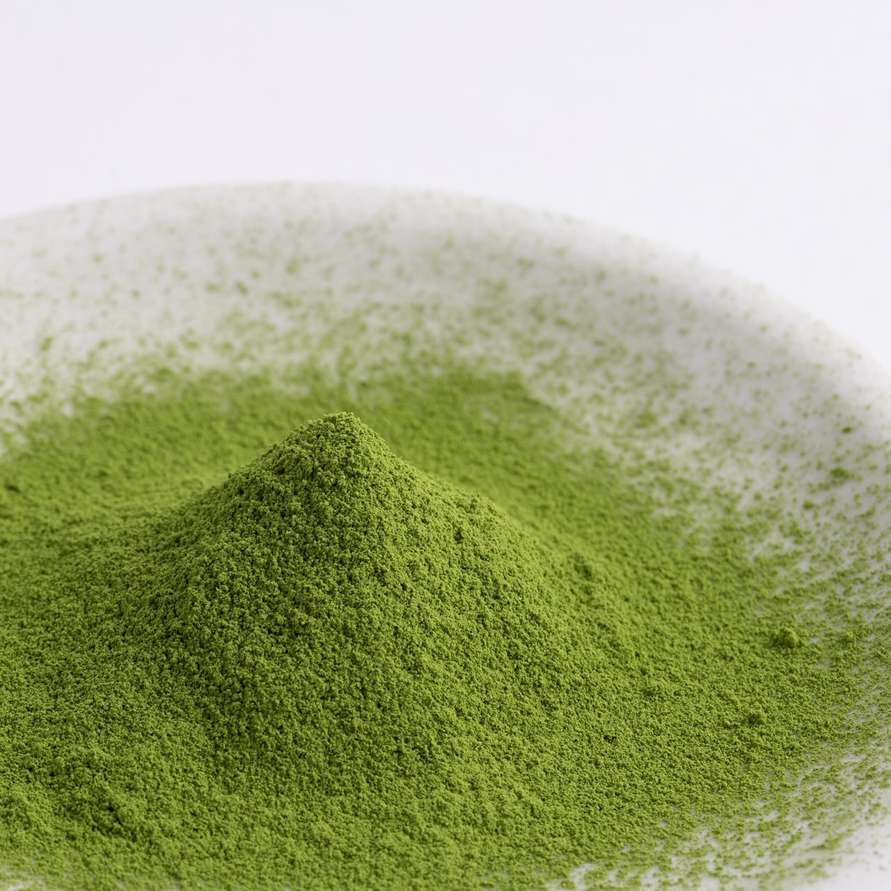 Matured Matcha "Ryūdo no Mukashi" — deep vivid-green koicha powder, finely stone-ground.