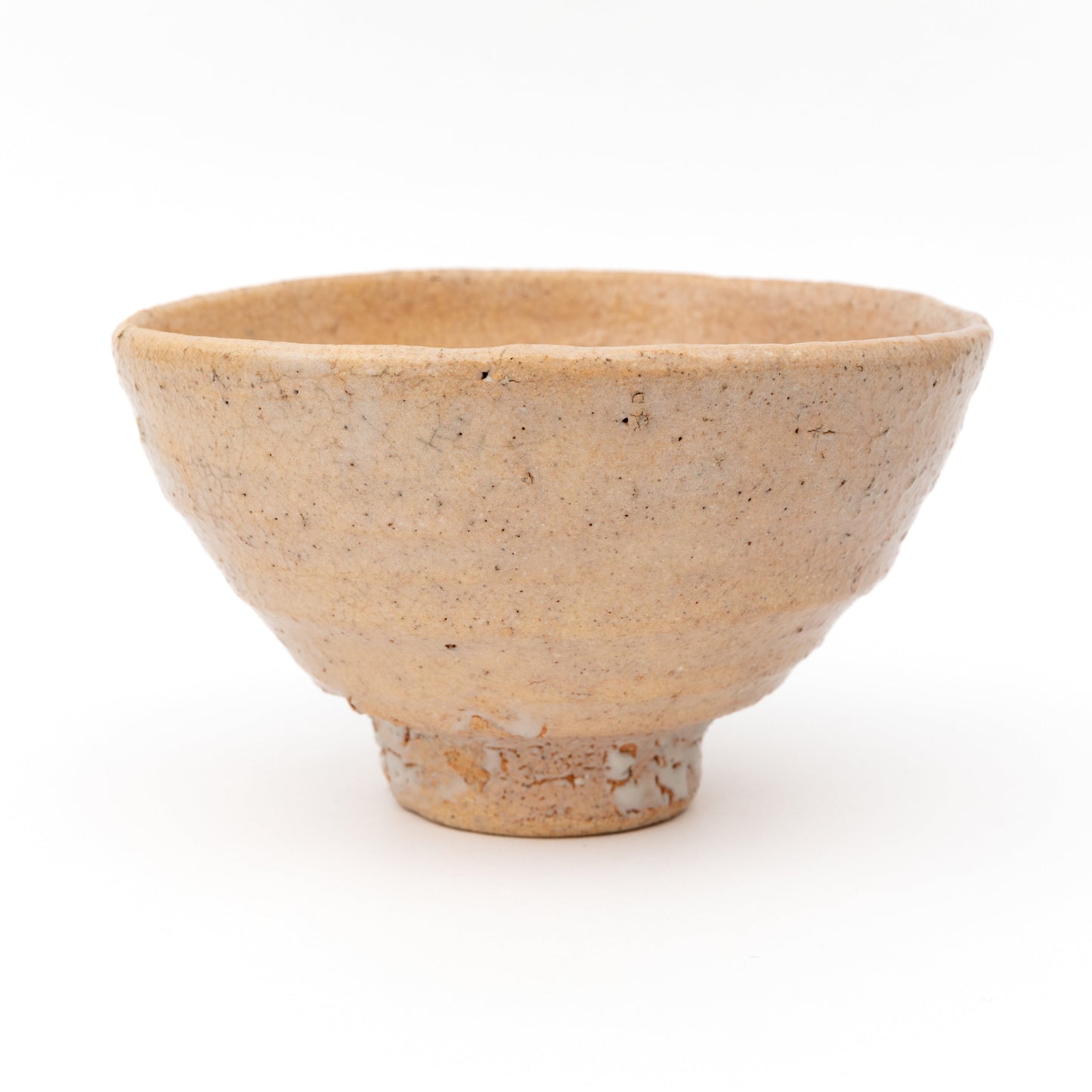 Ido chawan tea bowl by Yui Tsujimura angled view