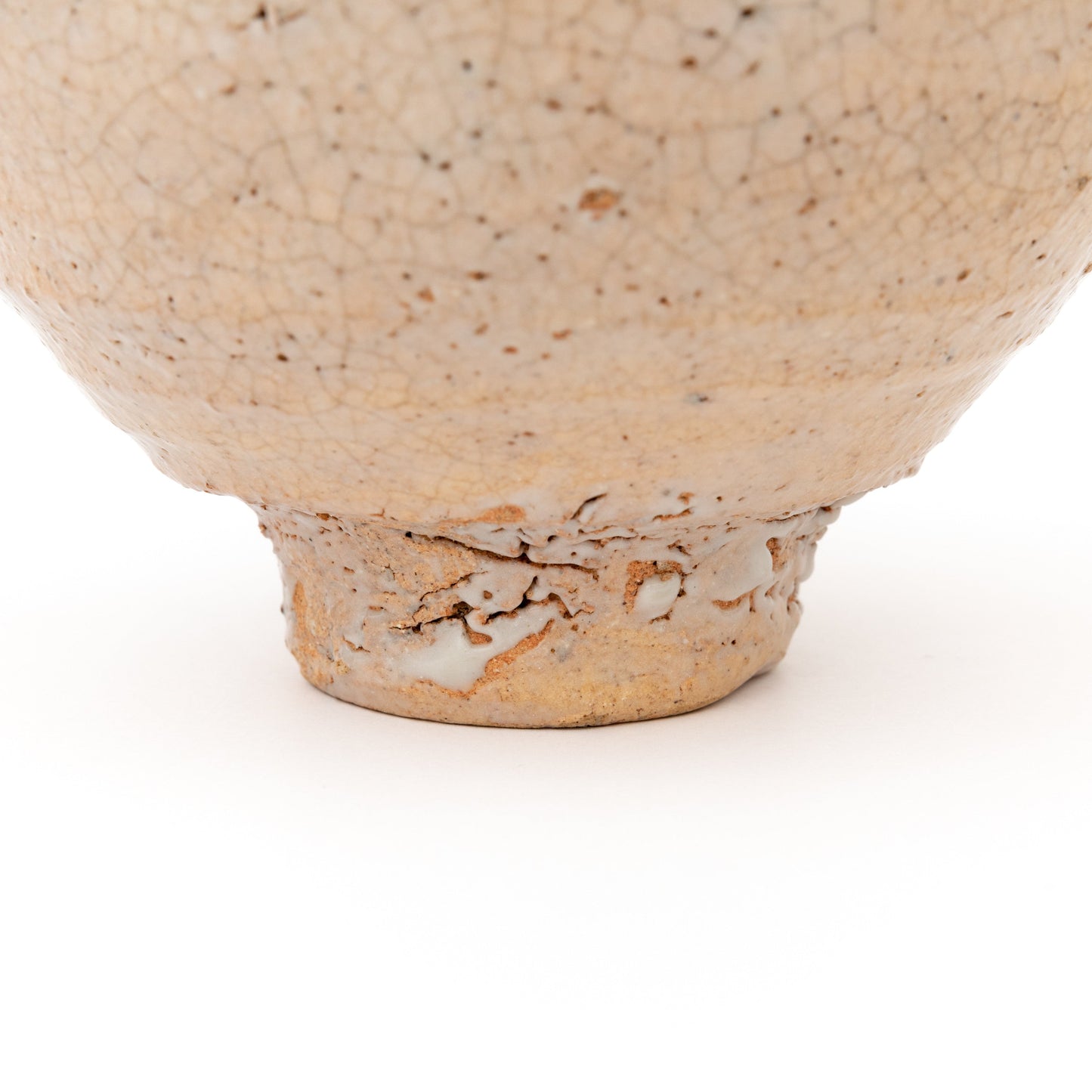 Foot glaze detail of Ido chawan by Yui Tsujimura