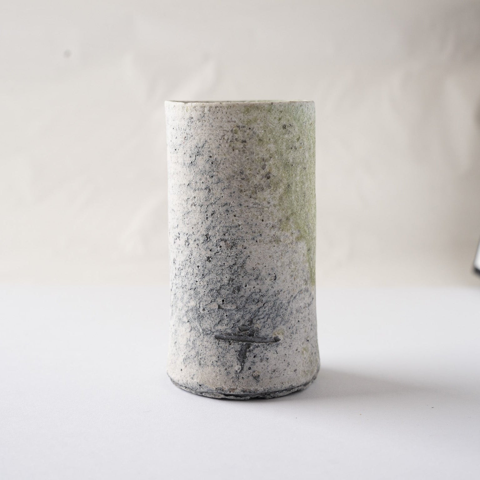 辻村唯｜自然釉・穴窯の陶芸作品（茶盌・酒器・花入）｜wanova